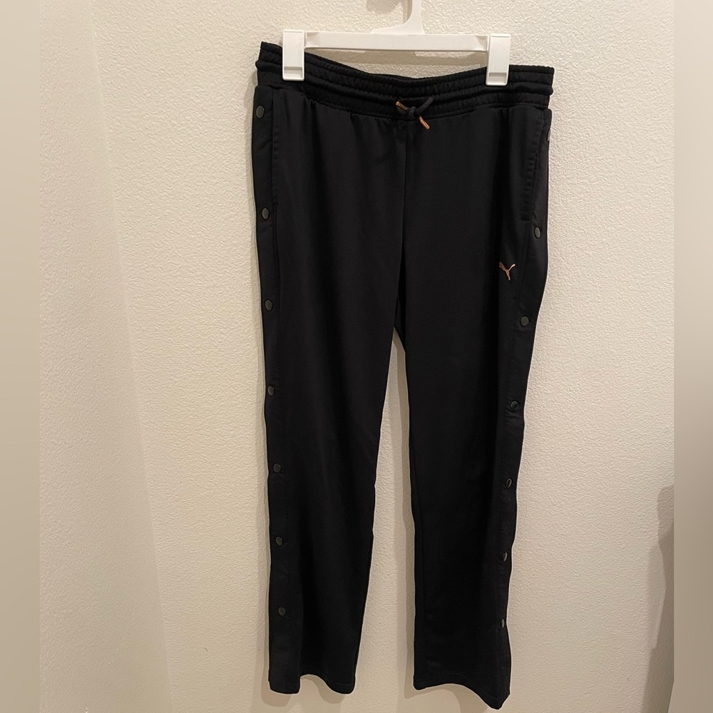 PUMA Black Snap Button Track Pants Women’s Size M DryCELL